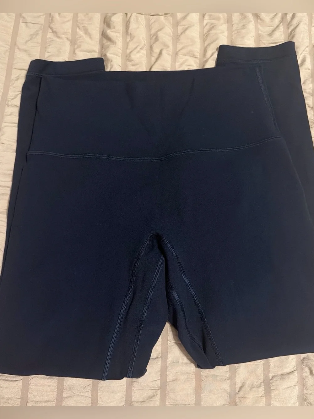 lululemon align no line High-Rise in navy blue 25”